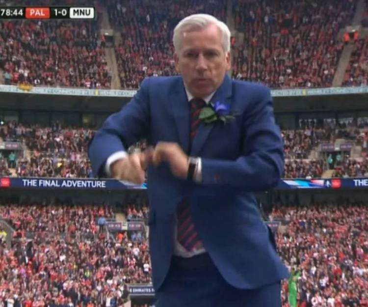 帕杜：不去看水晶宫决赛了，免得我的舞步盖过球队风头