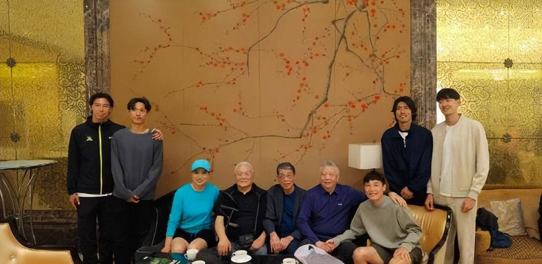 上海男足主教练离队，法甲名帅将接掌指挥棒